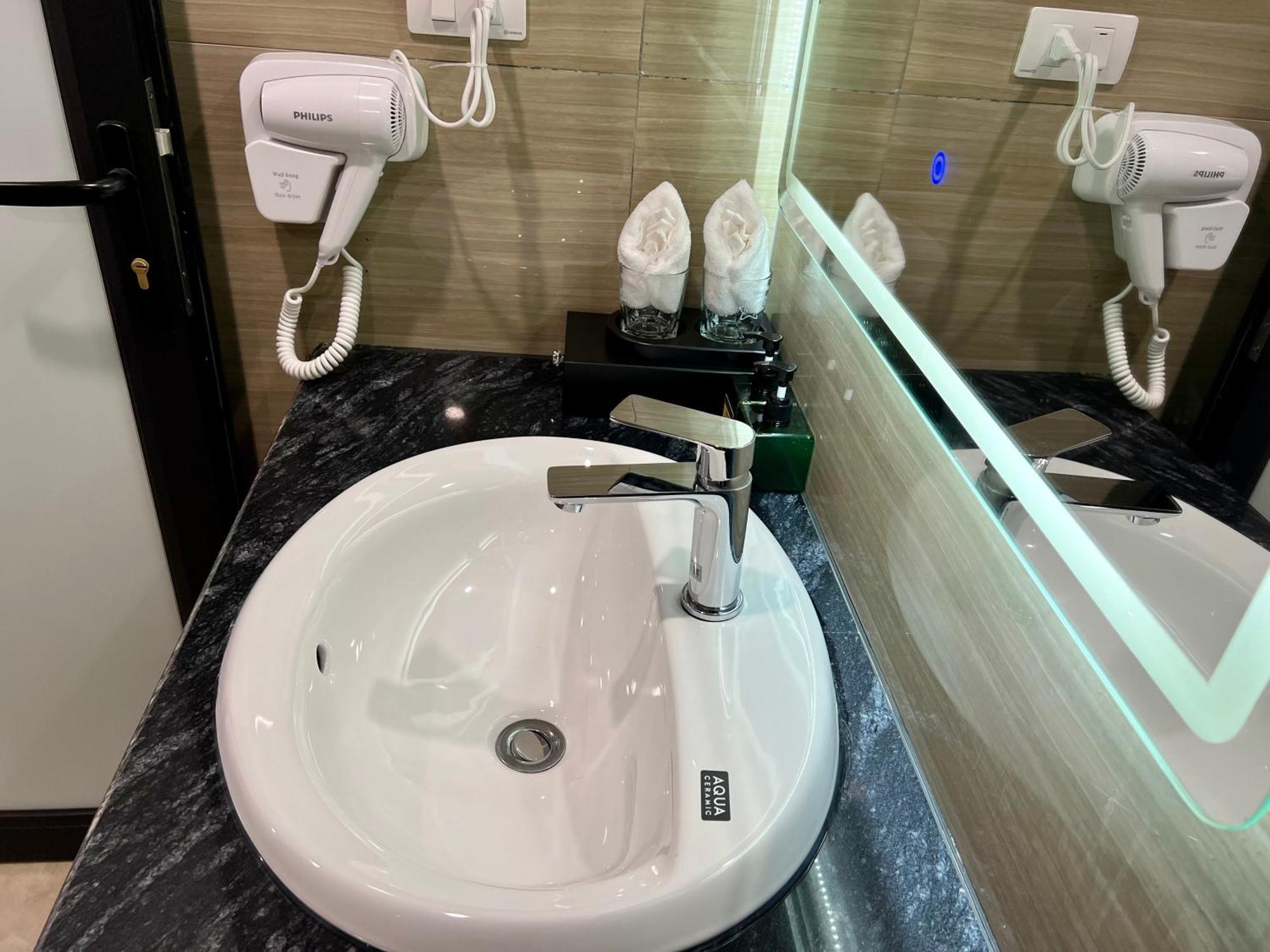 Grand Dragon Noi Bai Hotel Hanoi Eksteriør bilde