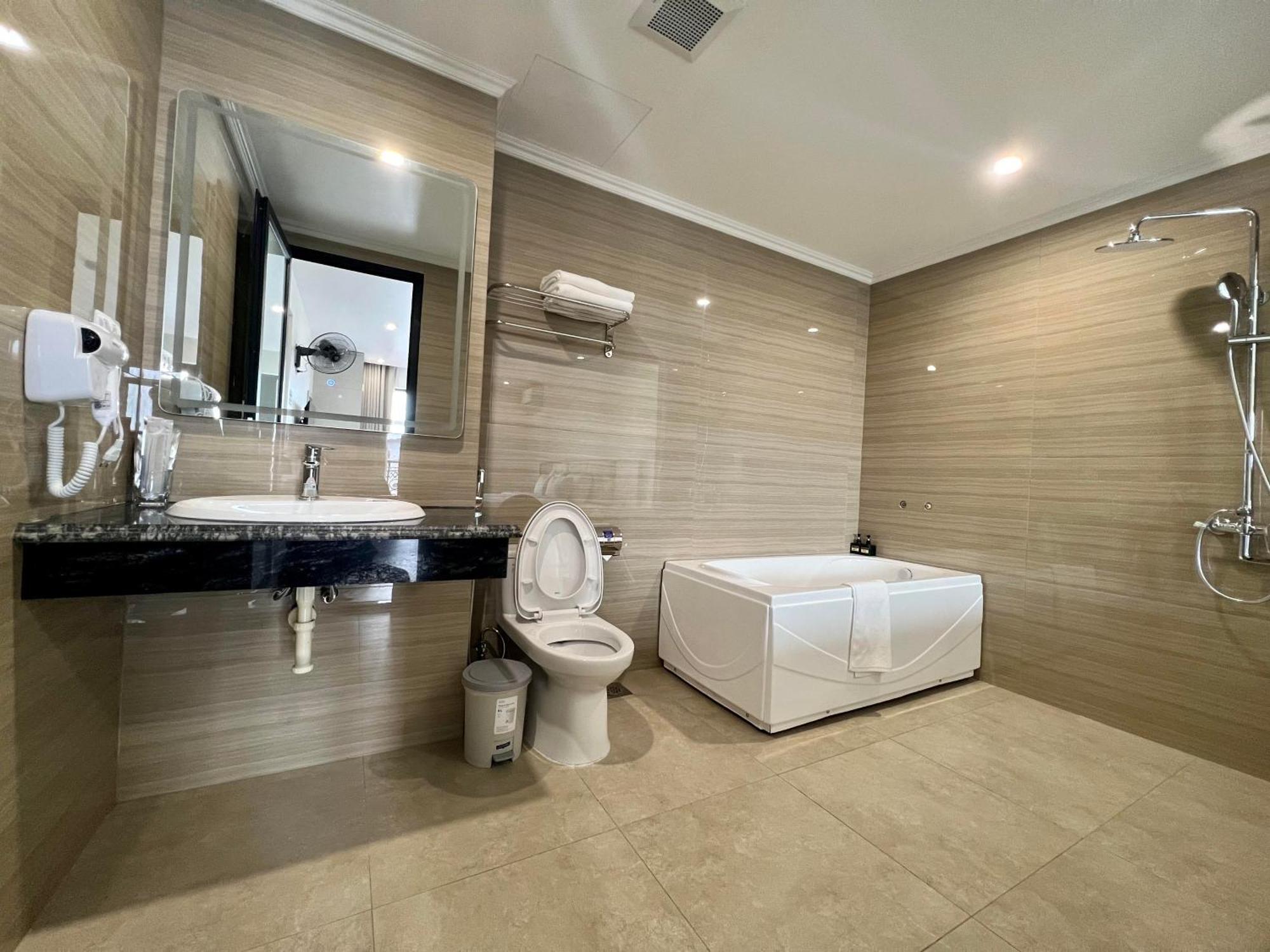 Grand Dragon Noi Bai Hotel Hanoi Eksteriør bilde